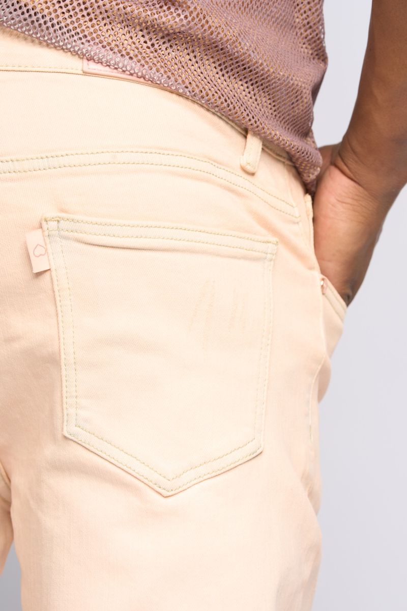 "TIMELINE" STRAIGHT FIT DENIM (CREAM)