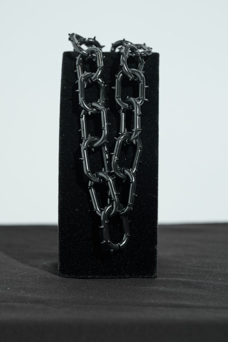 "UNTOUCHABLE" WALLET CHAIN (GUN BLACK)