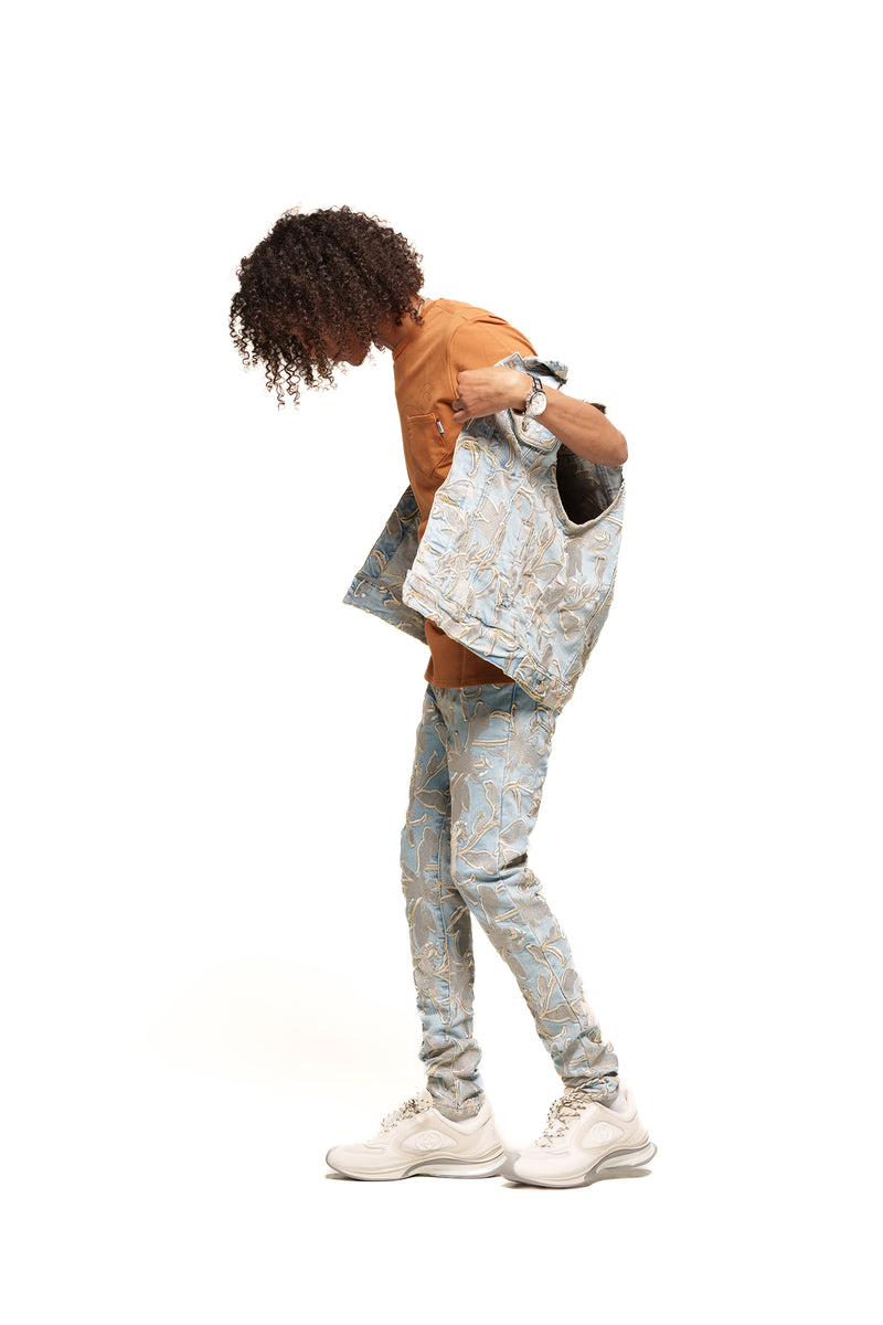 "DREAMS BLOSSOMING" VEST (LIGHT BLUE)